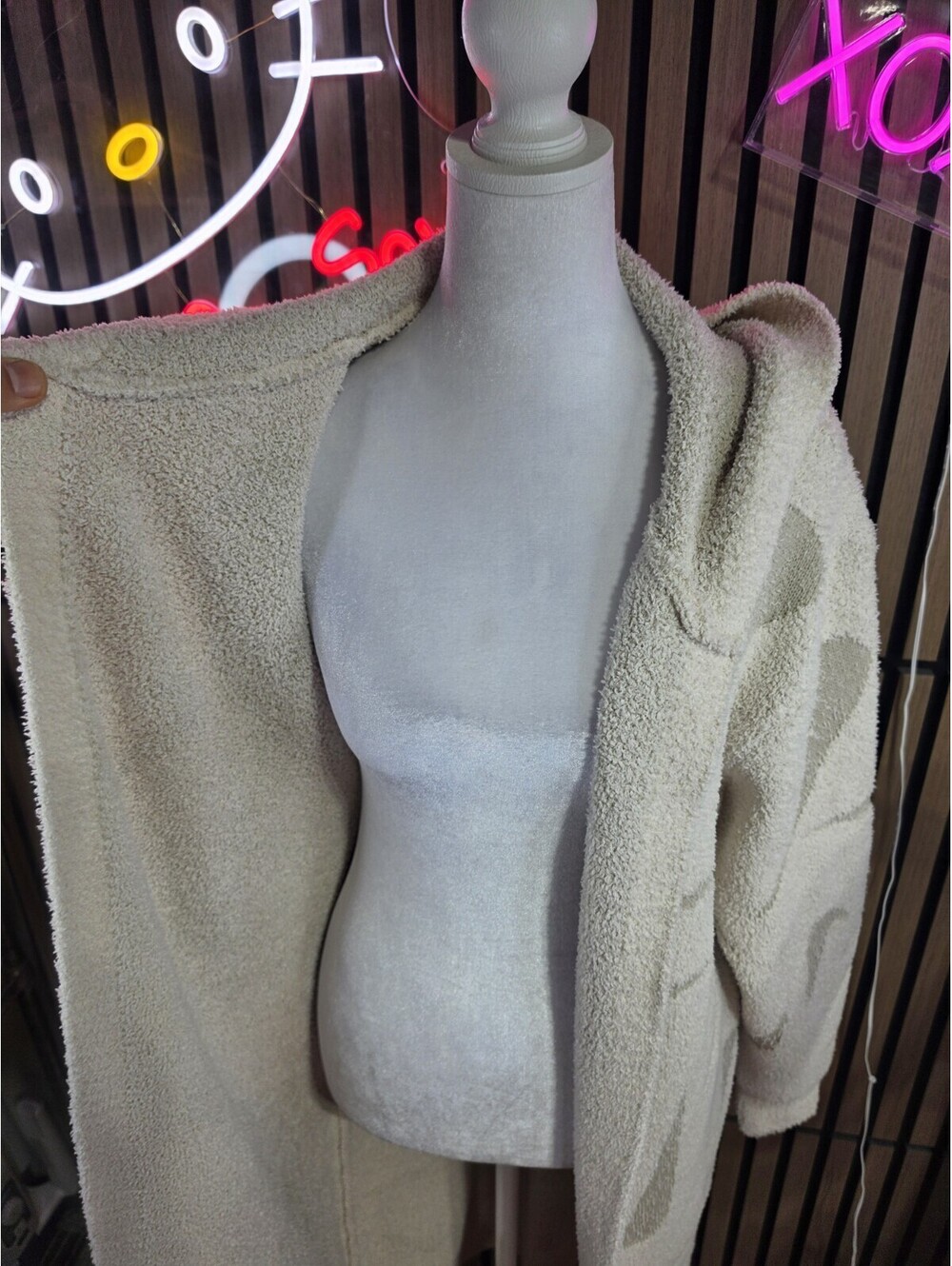 Nike Sportswear Phoenix Cozy Boucle White Long Knit Cardigan, Size XS - Picture 3 of 12
